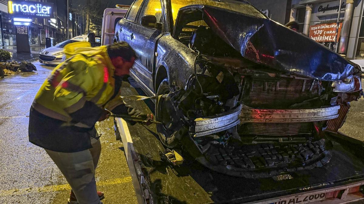 Ankara da katliam gibi kaza otomobille minibüs çarpıştı 11 yaralı