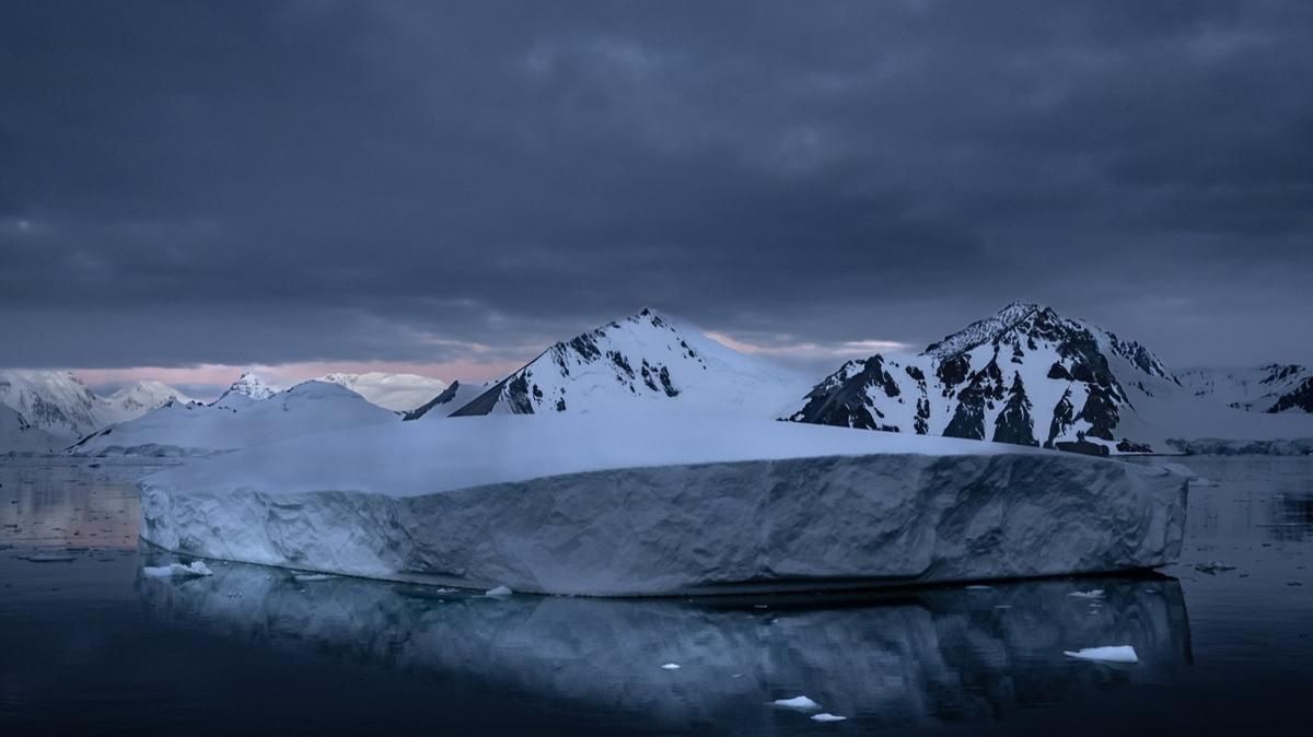 Antarktika'da bu sene de rekor seviyede erimeye gzlemleniyor