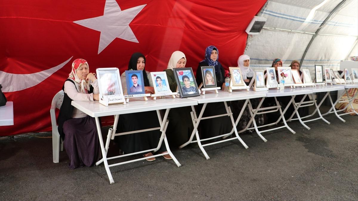 Diyarbakr anneleri ''Anneler Gn''nde evlatlarna kavumak istiyor