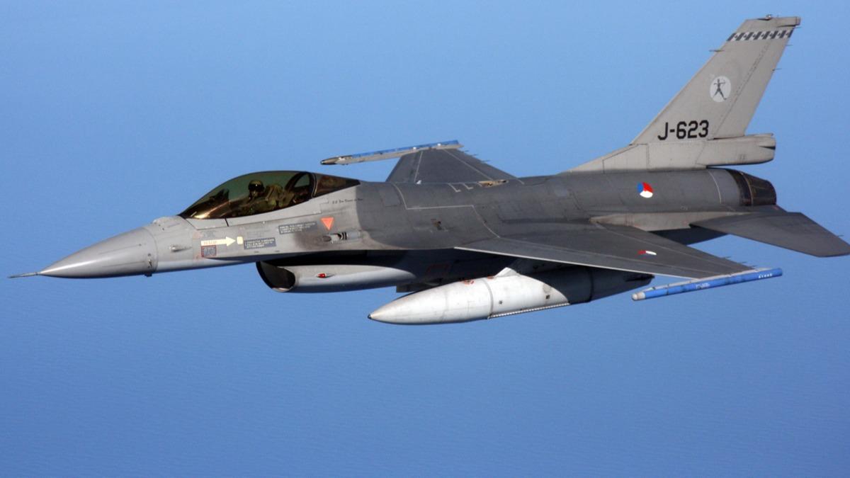 Hollanda, Ukraynal pilotlarn F-16 eitimine bir an nce balamak istiyor 