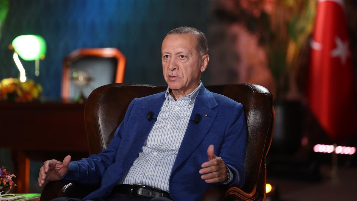 Cumhurbakan Erdoan'dan Kldarolu'na: Yapay bir milliyetilik dili kullanyorlar