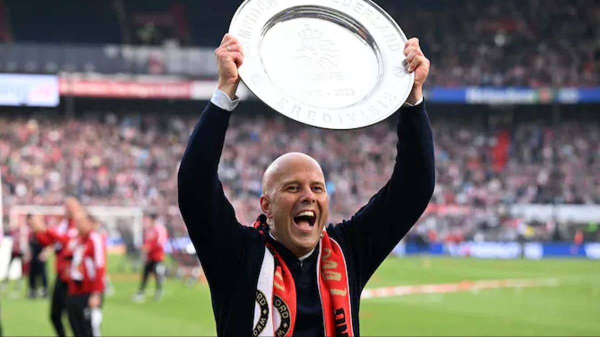 Feyenoord, Arne Slot'un szlemesini 2026 ylna kadar uzatt