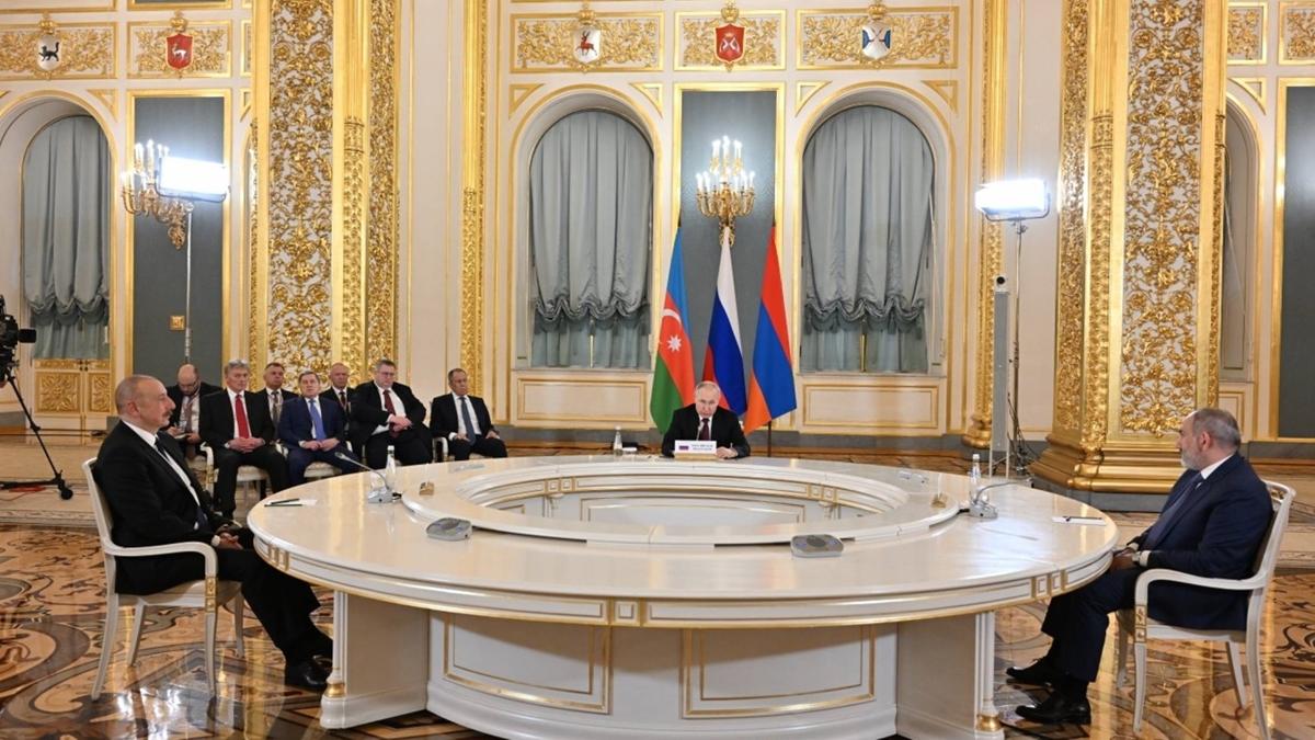 Putin, Aliyev ve Painyan, Moskova'da Azerbaycan-Ermenistan ihtilafn grt 