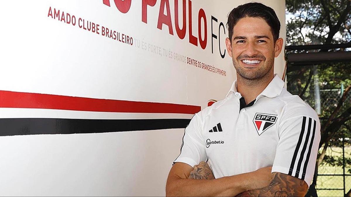 Alexandre Pato, Sao Paulo'ya transfer oldu! 