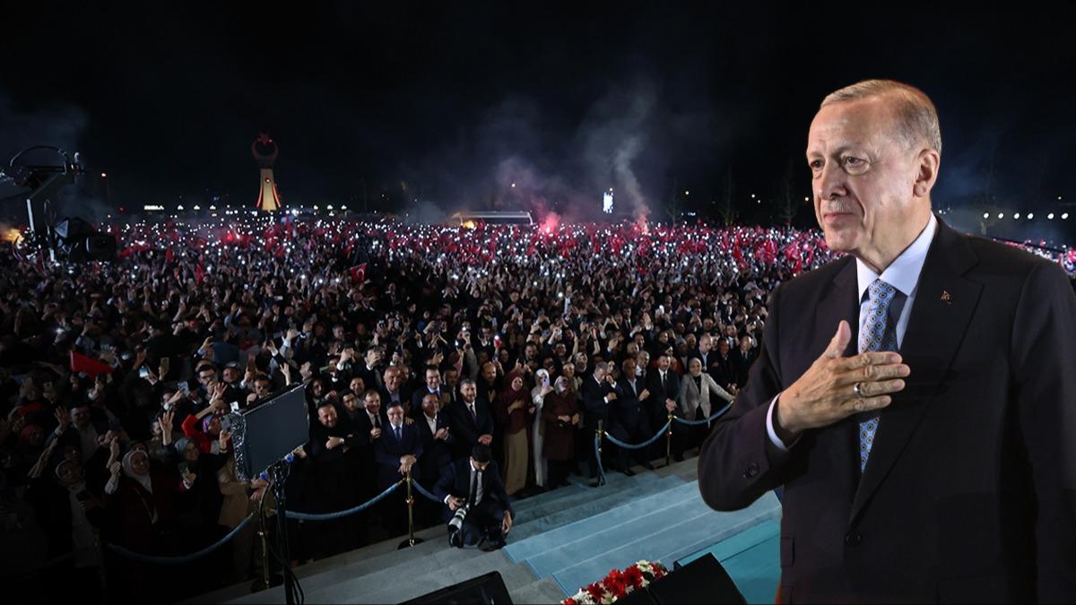 Trkiye Yzyl balad! Bakan Erdoan'dan tarihi balkon konumas: Bugn 85 milyonun tamam kazanmtr