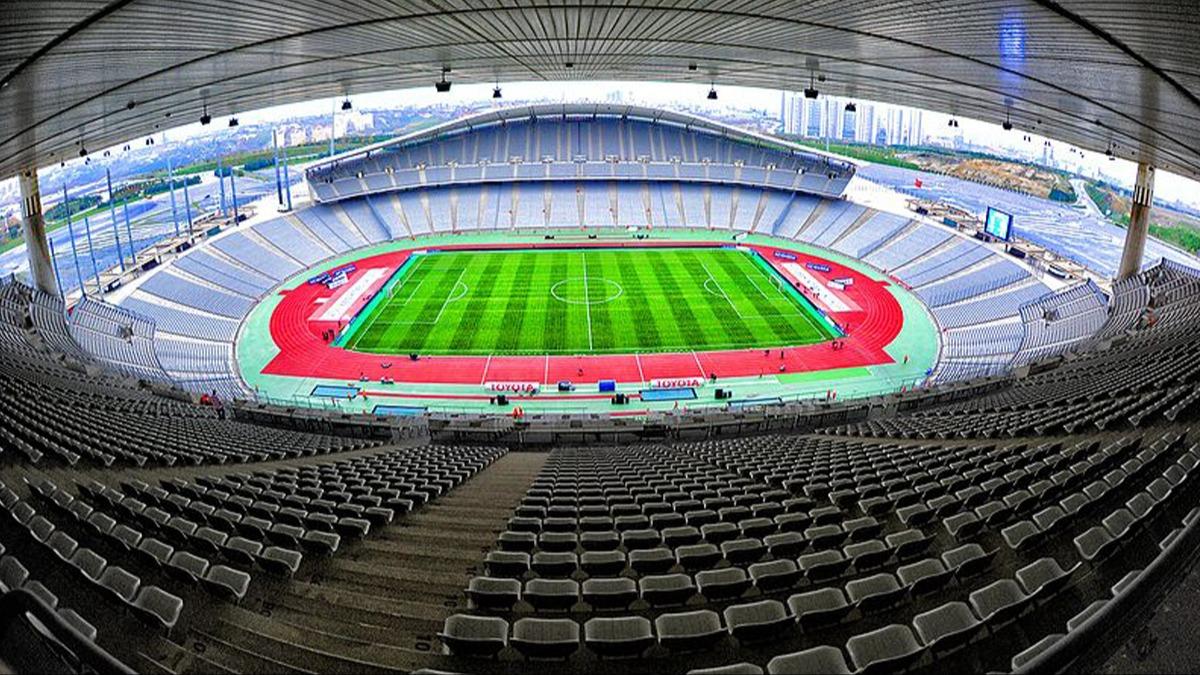 UEFA ampiyonlar Ligi iin Atatrk Olimpiyat Stadyumu'nda hazrlklar sryor