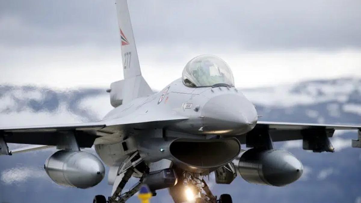 F-35 ncesi F-16'larn Romanya'ya sattlar!