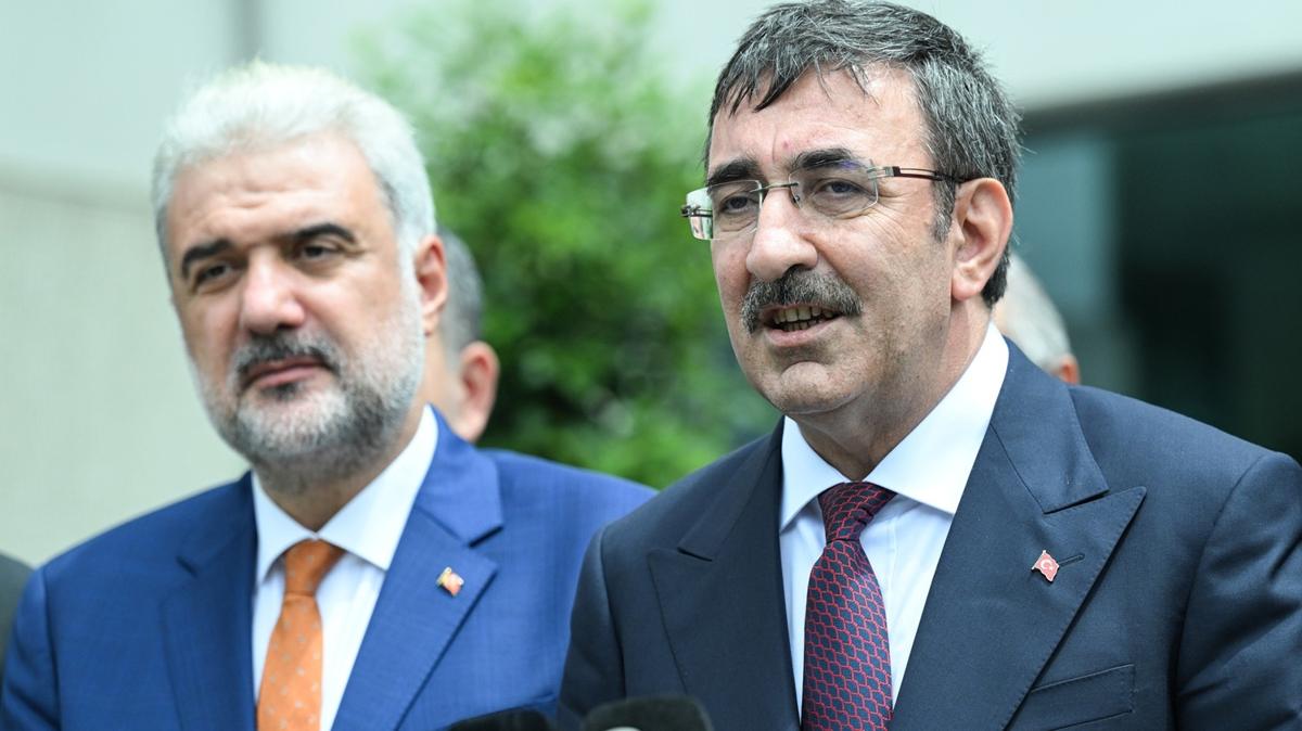 Cumhurbakan Yardmcs Ylmaz'dan asgari cret aklamas: Admlar atmaya baladk