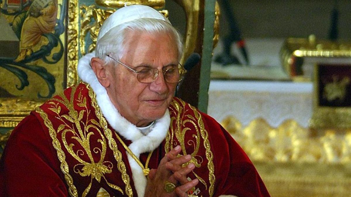 Papa 16. Benedikt'in pektoral ha alnd