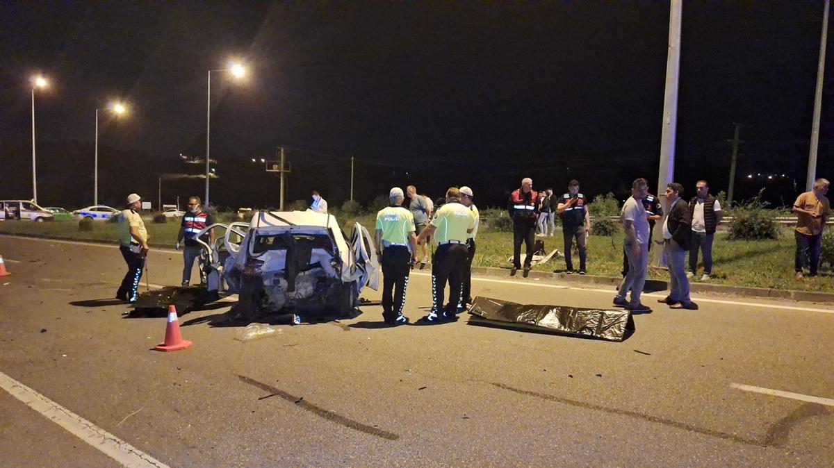 Samsun'da feci kaza: 3 l