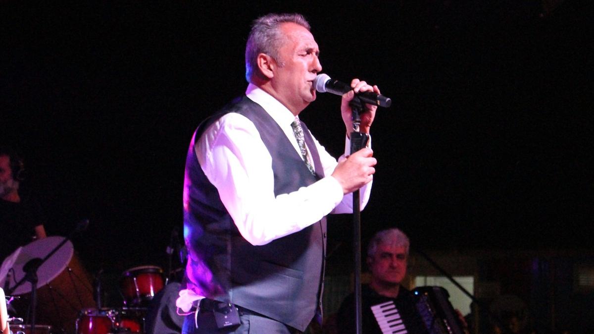 Yavuz Bingl depremzedelere konser verdi