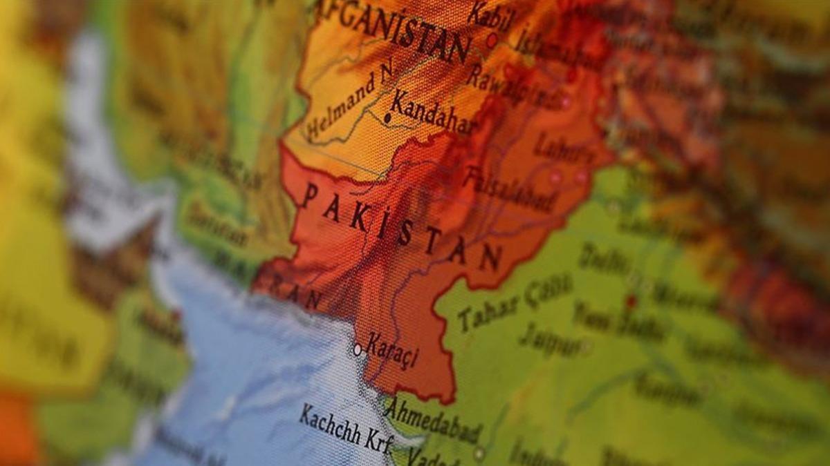 Pakistan'da heyelan facias: 8 ocuk hayatn kaybetti