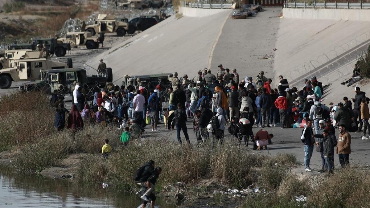 ABD'de dzensiz ge kar Rio Grande nehri zerine bariyer kuracak