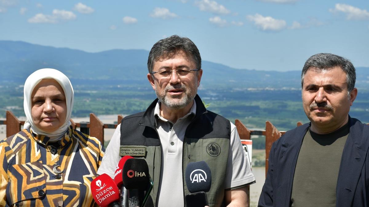 Bakan Yumakl'dan zmir'deki yangnlarla ilgili aklama: Mdahale sryor