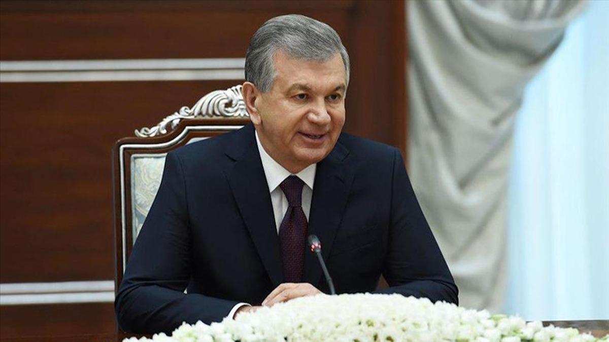 zbekistan'da evket Mirziyoyev, yeniden cumhurbakan seildi