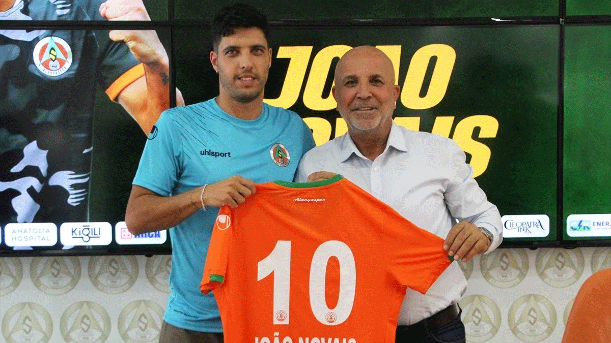 Joao Novais, yeniden Corendon Alanyaspor'da 