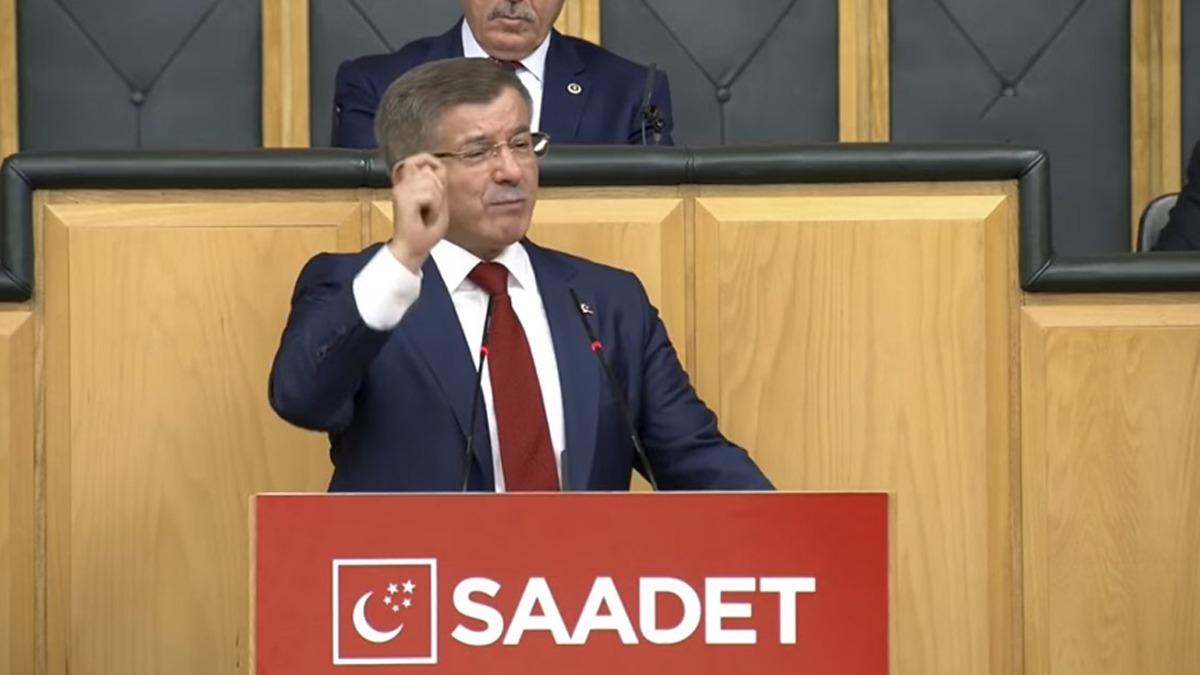 AK Parti'den Davutolu'na Erbakan tepkisi: Ancak tabela partilerine yakr