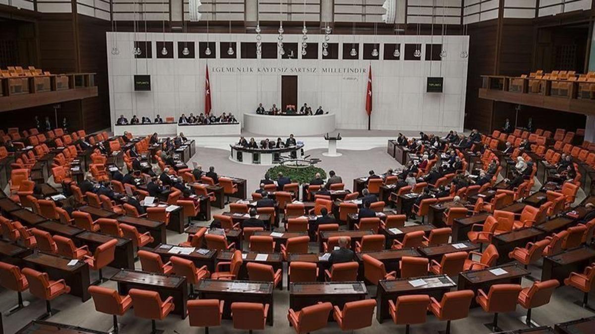 Memur maa ve emekli aylklarn arttran teklif Genel Kurul'da