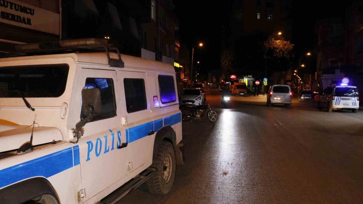 Polisin ''dur'' ikazna uymayan 2 kii yakaland
