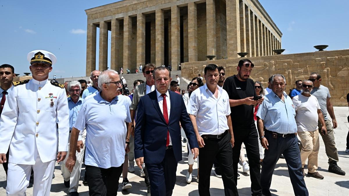 Tanju zcan, CHP'yi Atatrk'e ikayet etti: Emperyalist glerin askeri gibi alyorlar