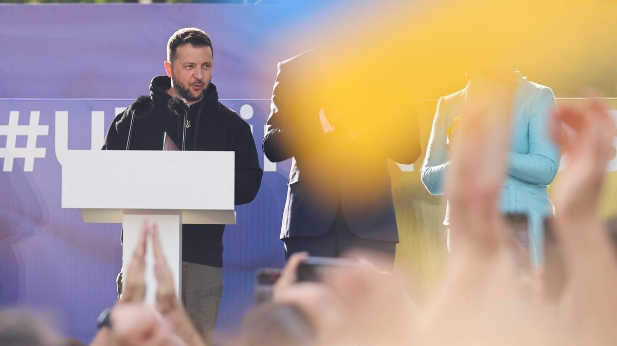 Zelenski: Sava devam ettii srece NATO'ya ye olmayacamzn farkndayz
