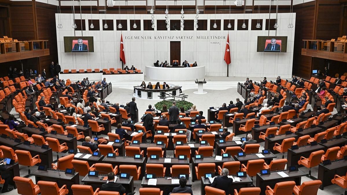 Memur ve emekli aylklarn arttran teklif Meclis'te kabul edildi