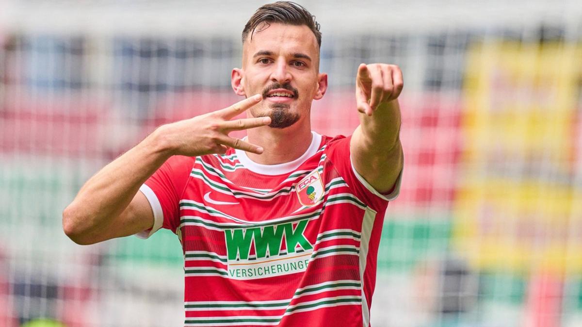 Augsburg'dan Mergim Berisha iin transfer aklamas