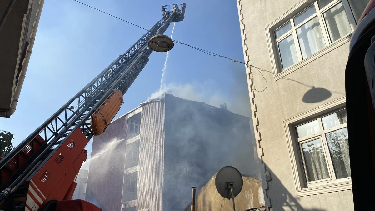 stanbul'da ayn anda 3 noktada yangn