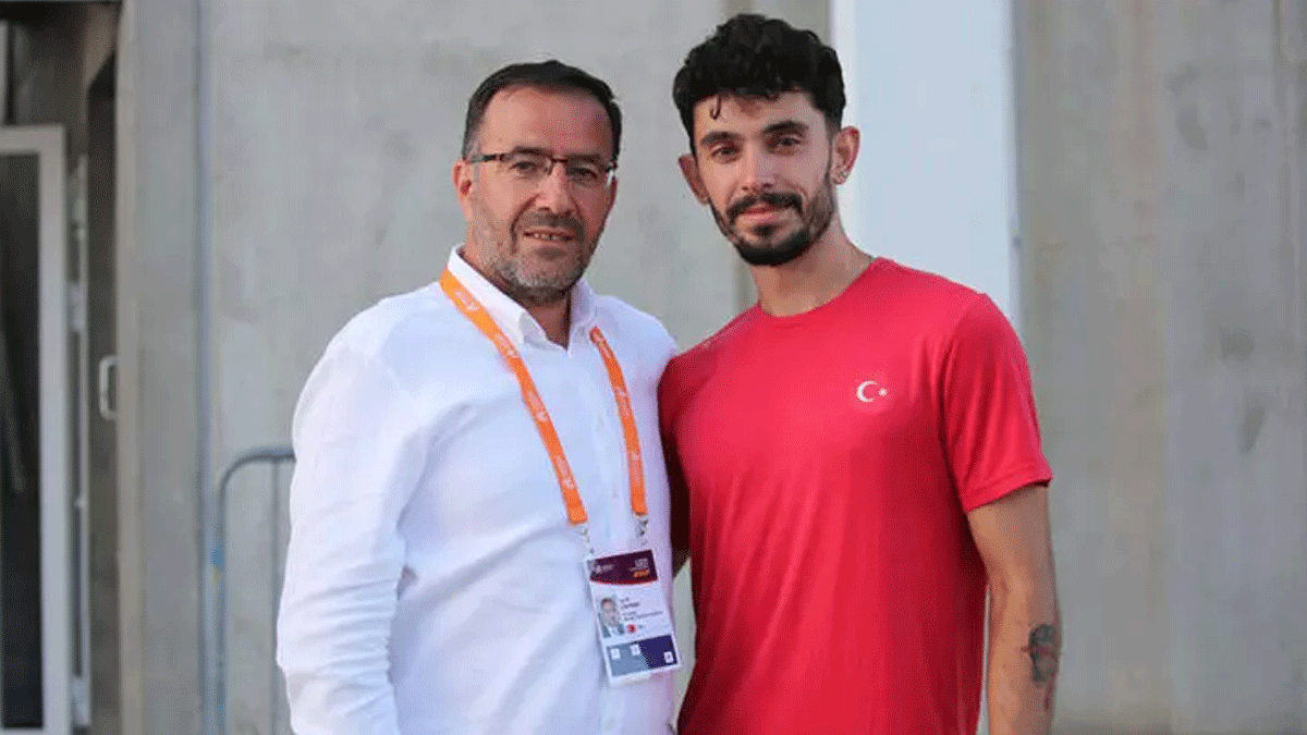 Batuhan akr'dan bronz madalya