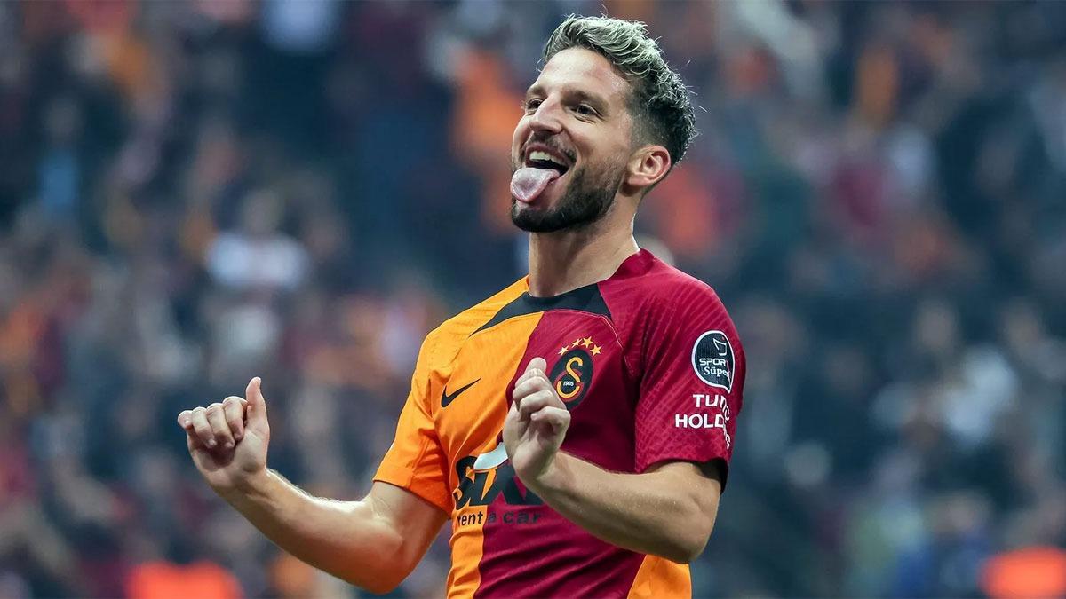 Mertens'ten transfer tekliflerine henz bir yant yok