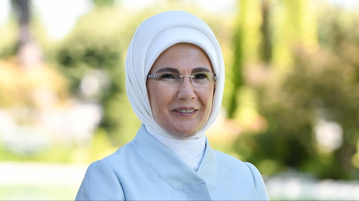 Emine Erdoan, A Milli Kadn Voleybol Takmn tebrik etti