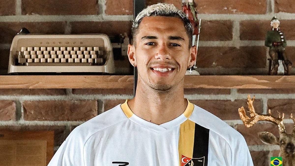 Jackson Kenio resmen stanbulspor'da