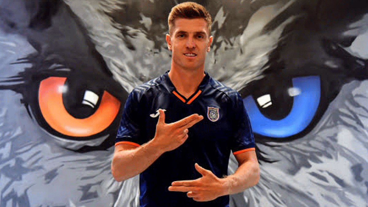 Baakehir, Krzysztof Piatek'i kadrosuna katt