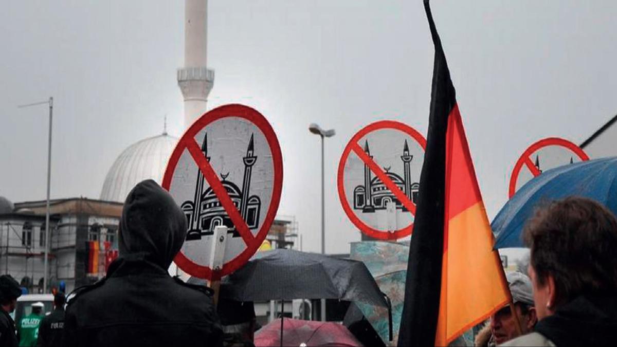 Almanya'nn raporu gzler nne serdi: Mslmanlara kar rklk bar tehdit ediyor