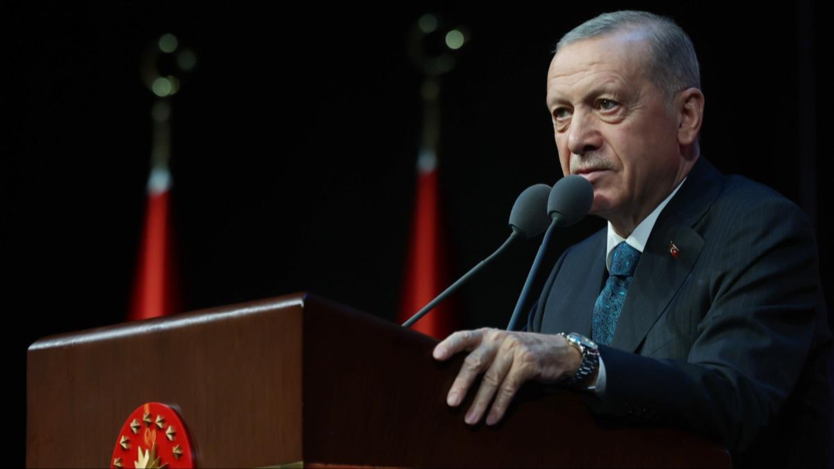 Cumhurbakan Erdoan: nceliimiz Trkiye'yi darbe anayasasndan kurtarmak