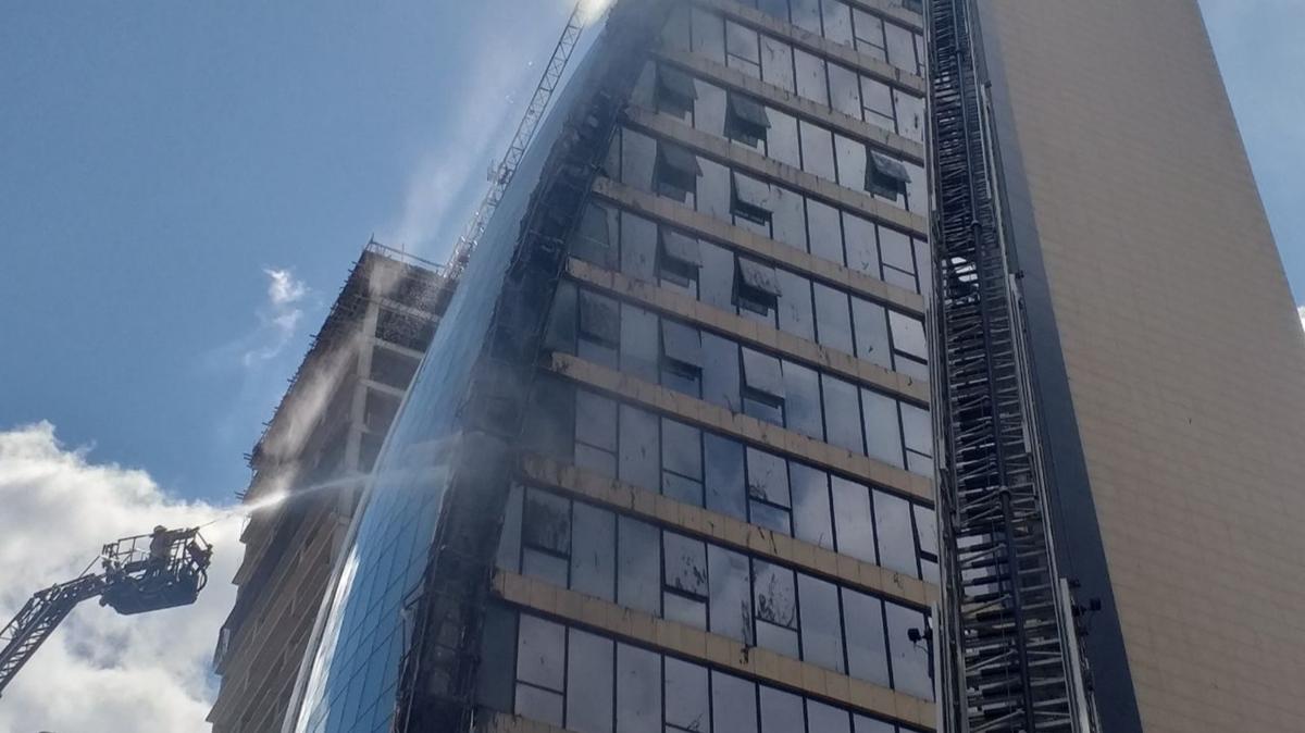17 katl binadaki yangn panie neden oldu