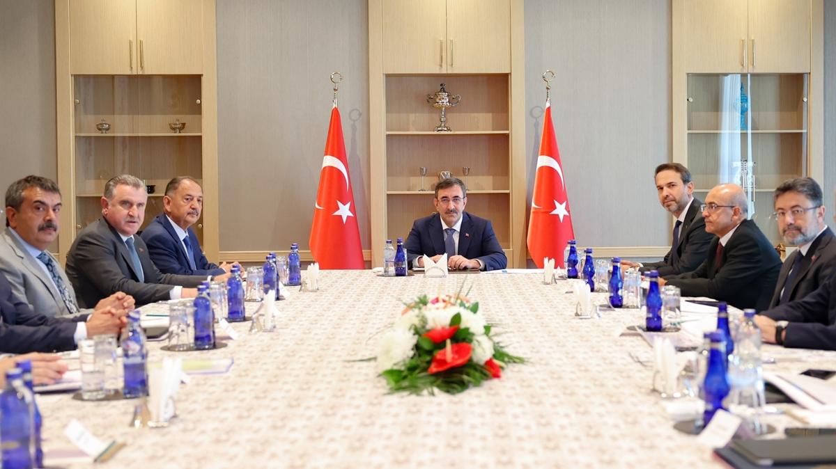 Cumhurbakan Yardmcs Ylmaz: Deprem koordinasyon toplantmz gerekletirdik