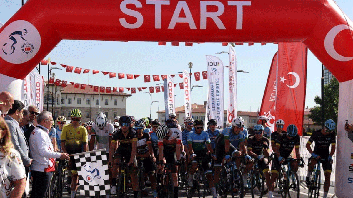 Cumhuriyet Bisiklet Turu'nun ilk etab tamamland
