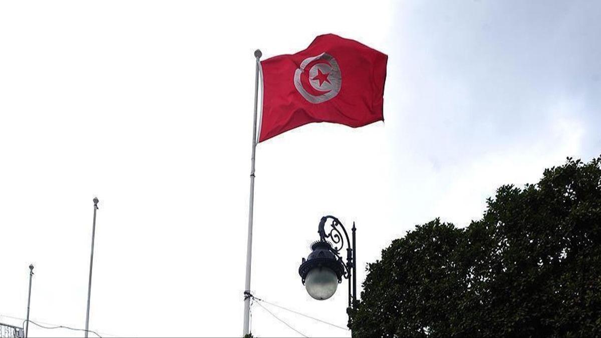 Tunus'ta babakan grevden alnd! Yeni isim Cumhurbakan tarafndan atand