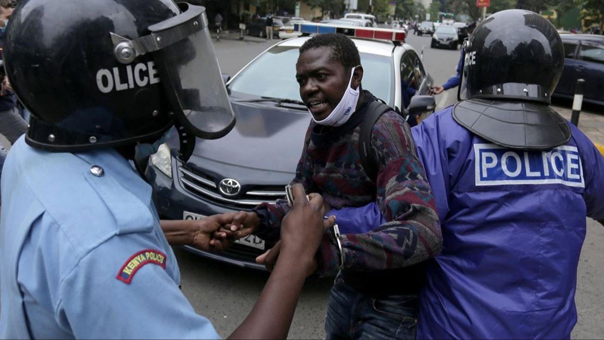 Kenya'da hkmet kart gsterilerde 10 kii hayatn kaybetti