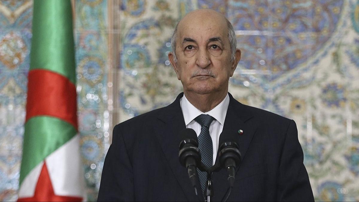 Cezayir Cumhurbakan Tebbun Paris ziyaretini yapmay tekrar gndeme getirdi
