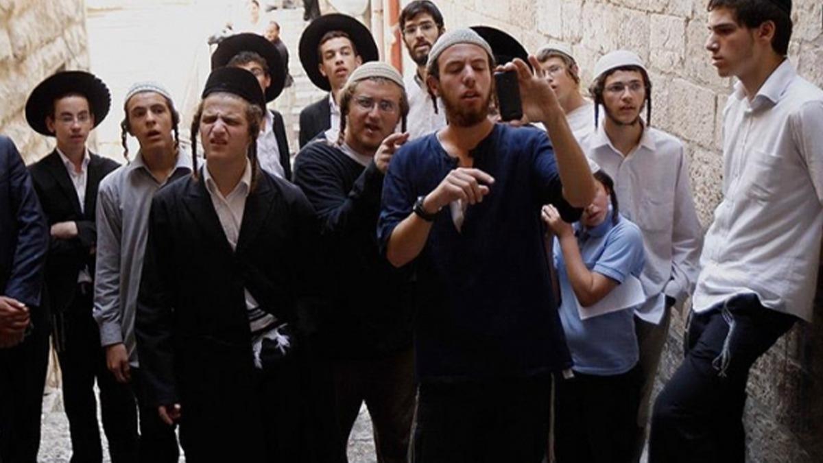 Yahudi yerleimciler, Bat eria'da bir okula baskn dzenleyip camlarn krd 