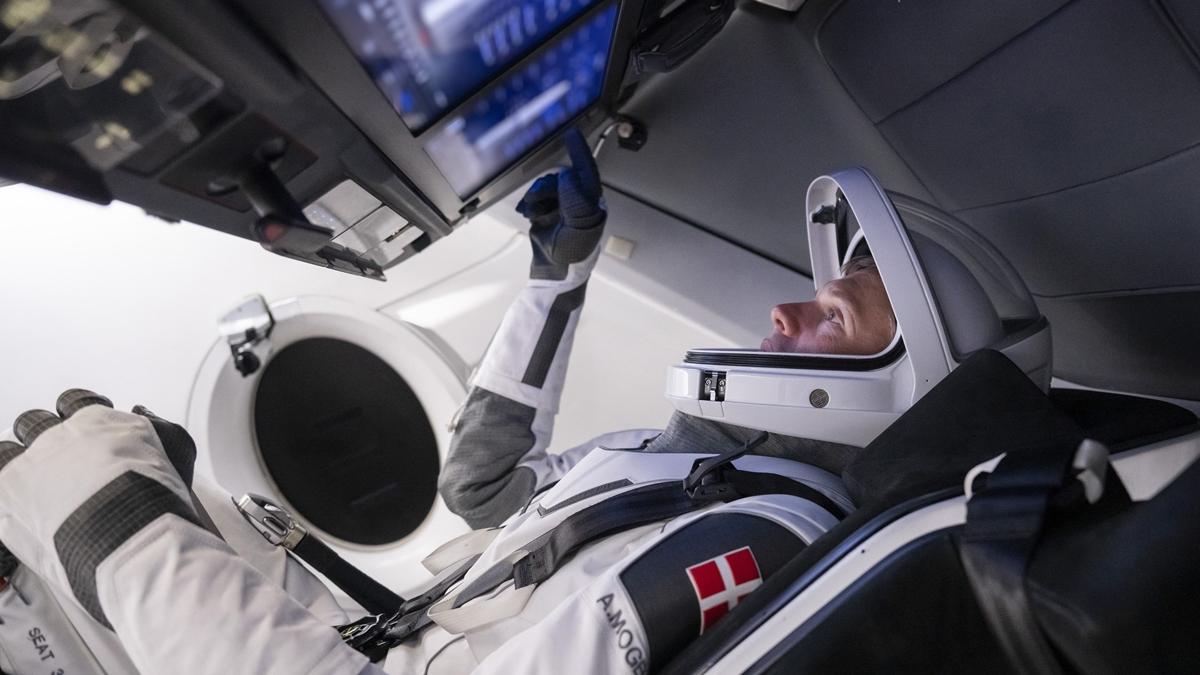 Space X 4 astronotu Uluslararas Uzay stasyonu'na yolcu etti