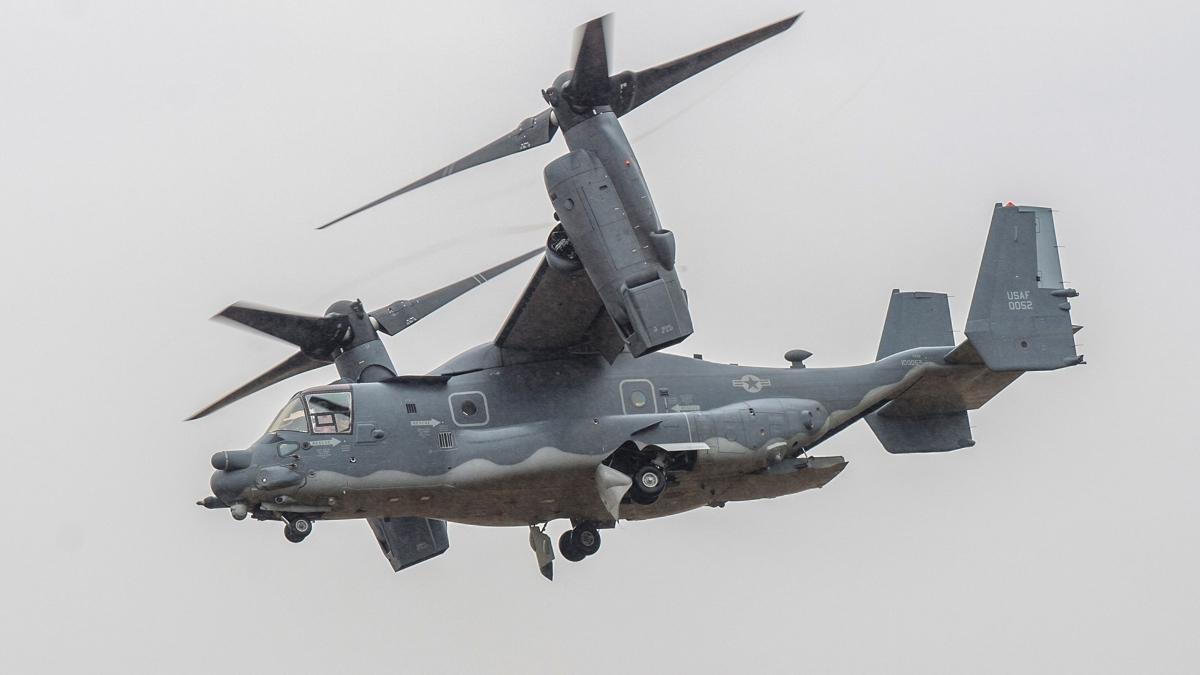 ABD askerlerini tayan helikopter Avustralya'da dmesi sonucu yaralanan 8 askerin tedavisi sryor
