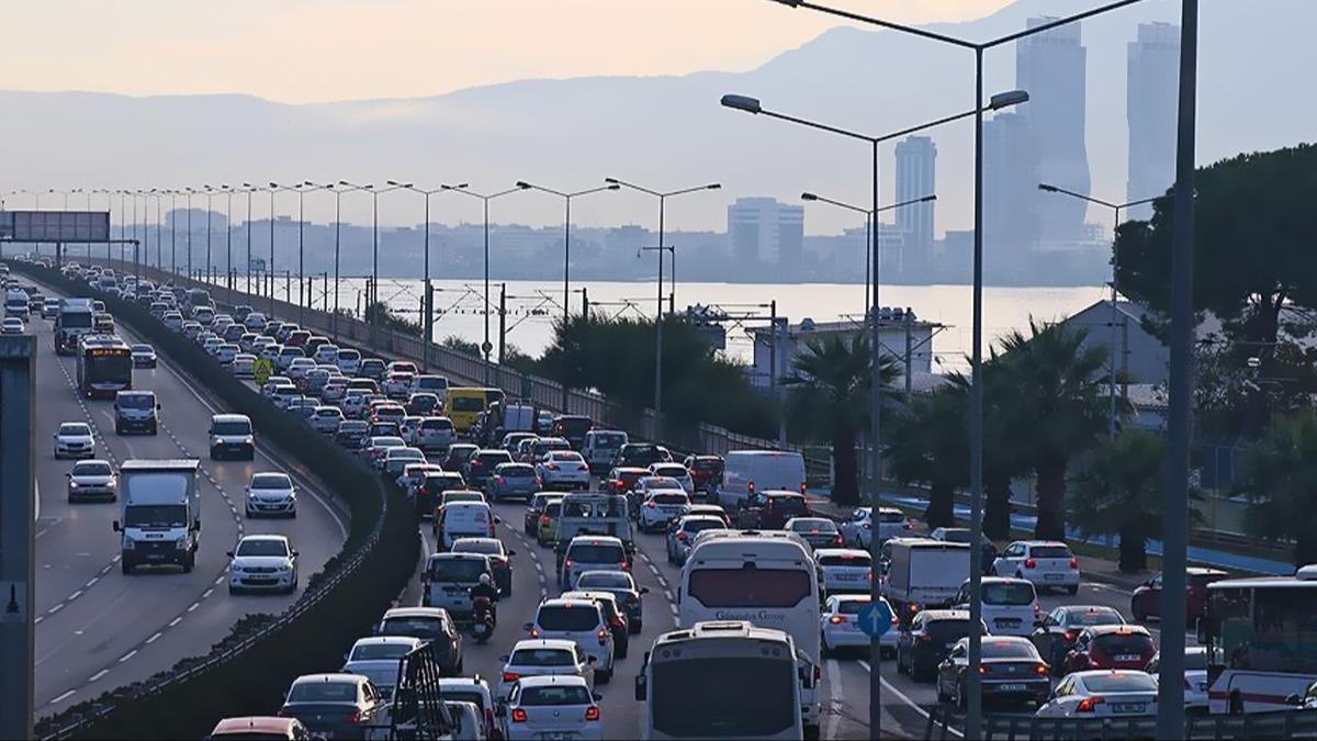 30 Austos Zafer Bayram'nda zmir'de otobs, metro, ZBAN cretsiz mi? 30 Austos zmir'de ulam bedava m?