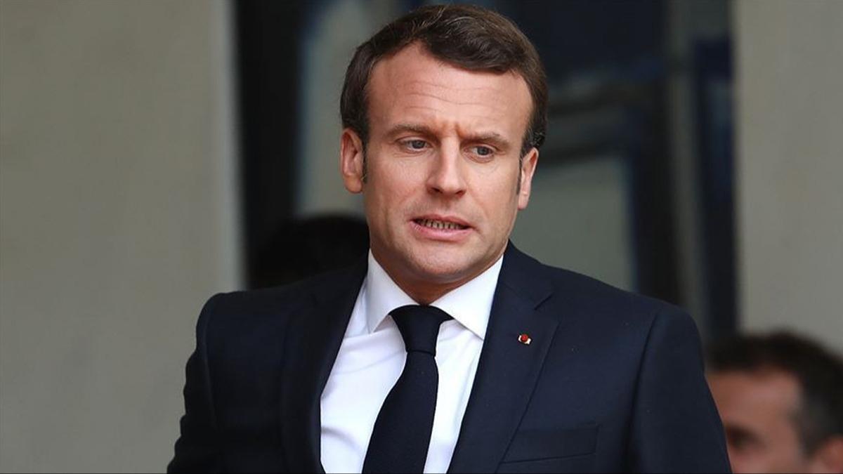 Macron abaya yasandan geri adm atmyor