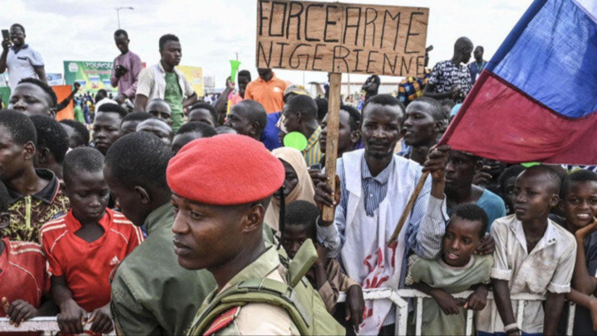 Afrika'da darbe rzgr nereye esecek?