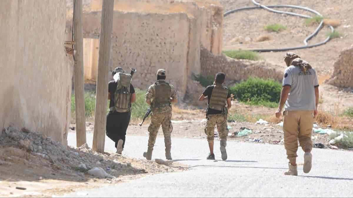 Araplar terr rgt PKK/YPG tarafndan Deyrizor'dan karlmak isteniyor