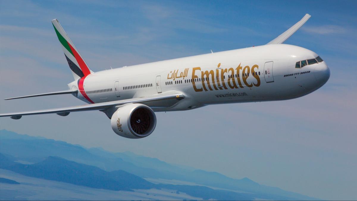 Emirates Havayollarna ait yolcu ua Malezya'ya zorunlu ini yapt