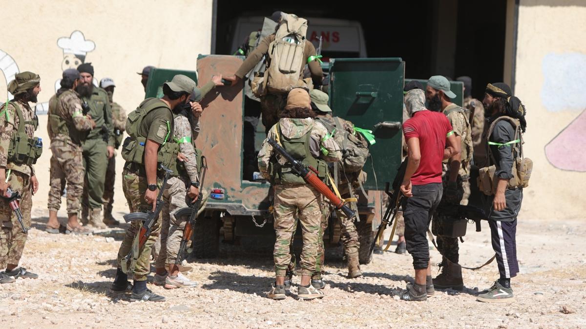 Deyrizor'da PKK/YPG'den alak plan! Airetler 33 kyn nerdeyse yarsndan ekilmek zorunda kald